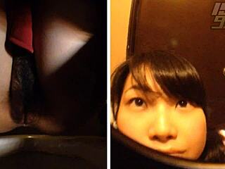 嘿，看这个18+亚洲小妞在厕所偷拍