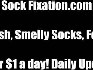 i've decided to awrd my fav slave