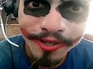 Coringa ev ofisinde neden o kadar sert sikiyor?