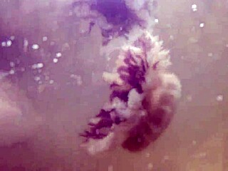 我在船上闪奶子哎呀！