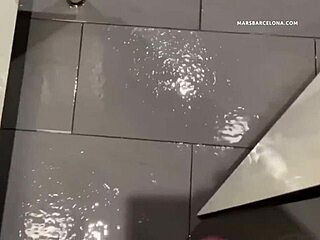 Wow, gay cruising heats up in gym showers!