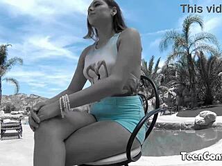 Hey, wanna see Zoey Foxx get wet and wild outdoors?