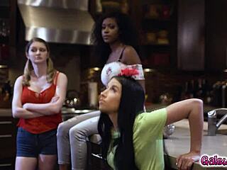 bunny colby, did alex coal get that sapphic vibe?