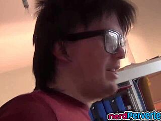 uhh, nerdy bimbo totally suckin this dude's cock