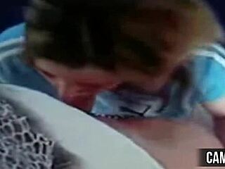 Милая тинейджерка 18+ сосёт и трахает толстого безволосого любителя жёстко