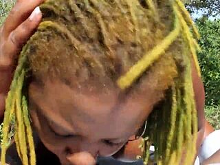 is poizon ivy giving sloppy head to don whoe?