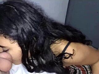 Latina 18+ tjej tar sats från främling