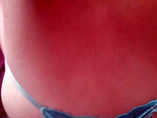 The Active Guy from Grinder Put Me on All Fours