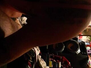 Enjoying some latenight freedom in a casual chat