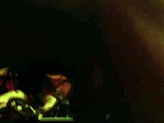 hoe slurps fat black cock in hotel