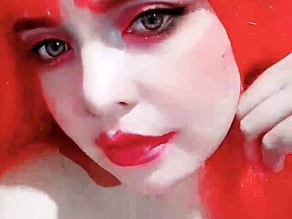 chica leche practices a lick