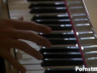 horny babe natalia wood fucks hard and cums