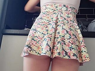 bold latina masturbates her wet pussy fetishistically