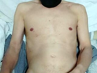 Watch me masturbate like this: シコシコ