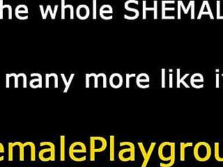 Hűha, ez a ladyboy tini 18+ szexi fehérneműben masztizik, nem hiszek a szememnek! 😍