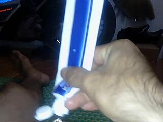 Batang kecil 18+ tapi gila suka kongkek