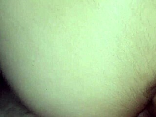 Vecina suplica por anal mientras juego a Dota!