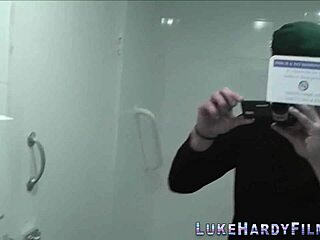 i love this british slut getting her pussy eaten out hard