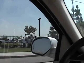 Sexy Girl Trades Blowjob For Food!