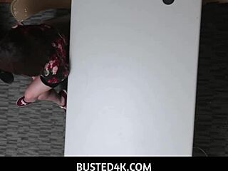 Tangkap pencuri muda 18+ hentam atas meja kerja saya, ha?