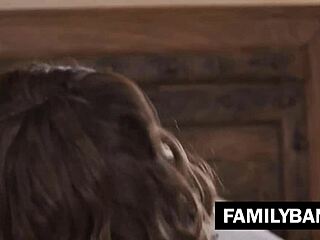 Katie Kush Gives Jazlyn Ray Orgasmic Face Sitting Introduction