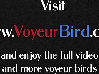 יו, תראה את הבחורה הוויאור הגמישה בעקבים מפתה בחור!