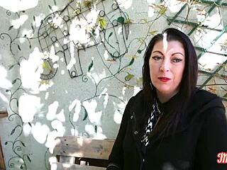 yvanna milf coquine se fait baiser part 1