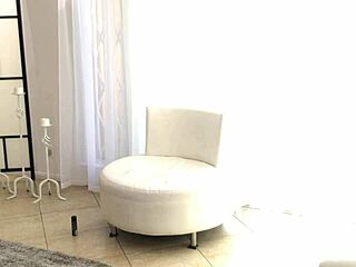 Melanie Brooks dalam adegan creampie POV BTS liar. Dia terima semua!