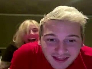 Why Is This Blonde Teen’s Periscope Show So Tempting Part 1?