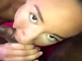 Новата Teanna Trump дава мазна свирка на стълбите на големия черен кура чудовище