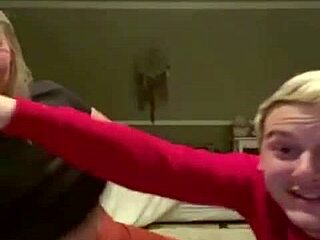 Why Is This Blonde Teen’s Periscope Show So Tempting Part 1?