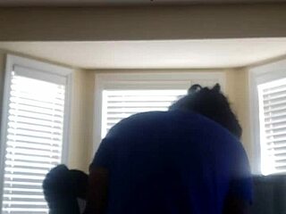 Boogie Makes White Girl Tap Out Fast