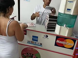 Brazilian slut fucked in Sao Paulo lan house