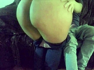 Hey, ik vroeg mijn amiga om Transformers te kijken, en ze eindigde met deepthroaten van mijn vergatron!