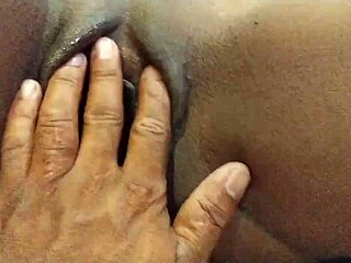 I'm a latina teen masturbatin naughtily.