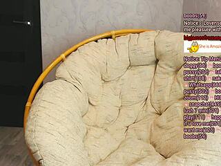 hei, mau lihat cewek pirang berpayudara besar mata biru telanjang?