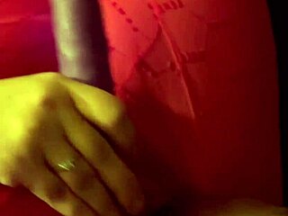 milf kelly patrick pawg enjoys her first experience with new sensations.