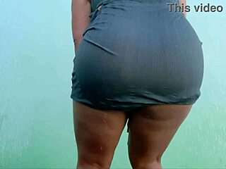 Parte 1, ho fatto un bagno fresco al mio cucciolo, si è bagnata tutta