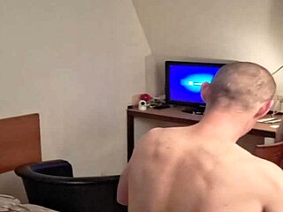 bisexual guy looking for fun with gay action 😏 in this hot scene