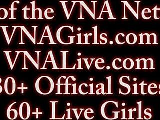 丰满熟女Ryan Conner淫乱吸屌