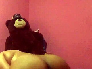 Whorelladevil Handles Massive White Cock