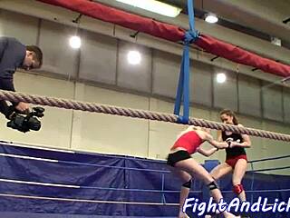 Lésbicas europeias lutam duro e lambem bucetas molhadas