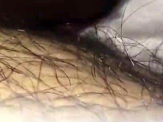 出轨人妻狂吸情夫大屌激烈口交