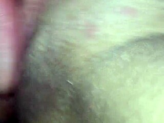 我用玩具玩奶子在摄像头前射精