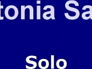 Antonia Sainz just teases with solo pussy play like it’s nothing.