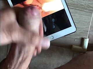 Watch how they fuck her? I'll tribute!