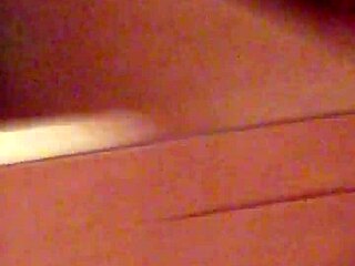 Kekasih dan kawan amatur kongsi momen seronok