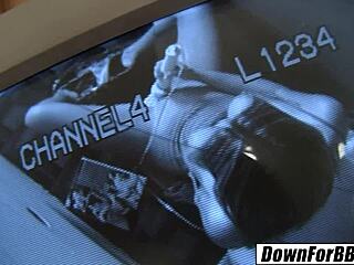 Nina Rae gives anonymous blowjob at gloryhole