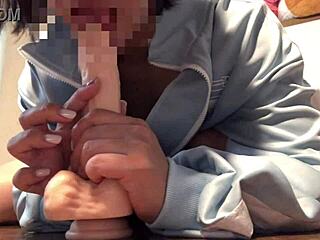 i'm cumming while drooling and masturbating