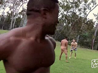 랜던 디콘과 애셔, 뜨거운 게이 영화에서 베어백 섹스